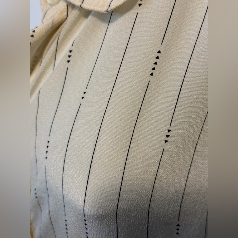 Pendleton Silk Blouse Button Top Flutter Sleeve Arrow Stripe Cream - Picture 9 of 12